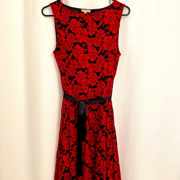 Midi sleeveless dress. - Picture 1 of 2